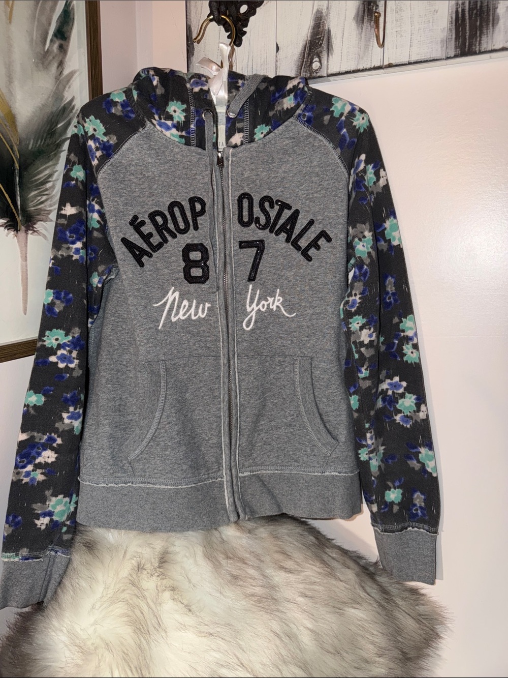 VINTAGE Aeropostale 87 New York Full Zip Grey Floral